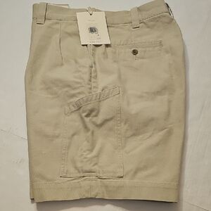 Levi's Men's Beige Cargo Shorts With Front Pleats Size 36